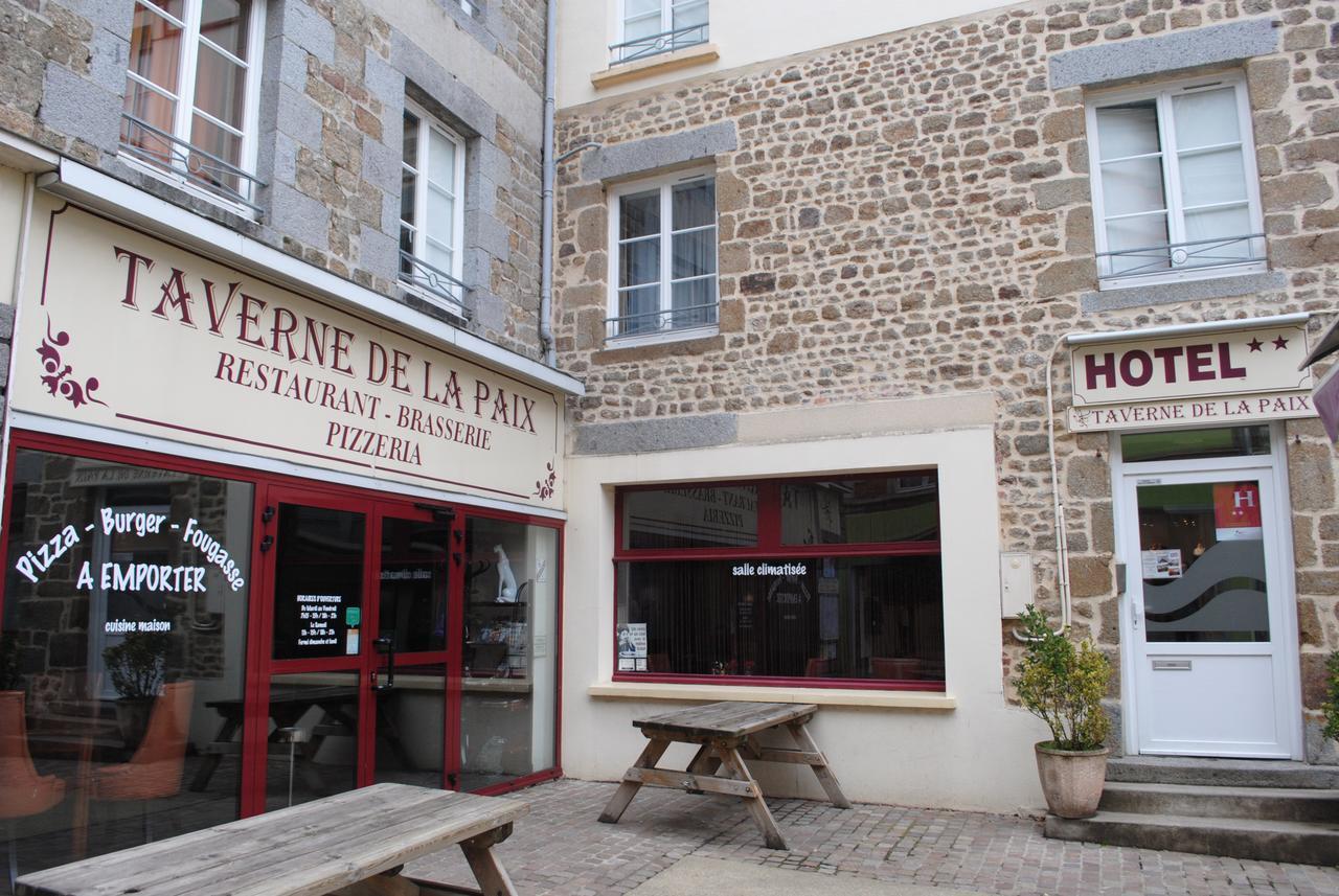 Taverne De La Paix La Ferte-Mace 外观 照片